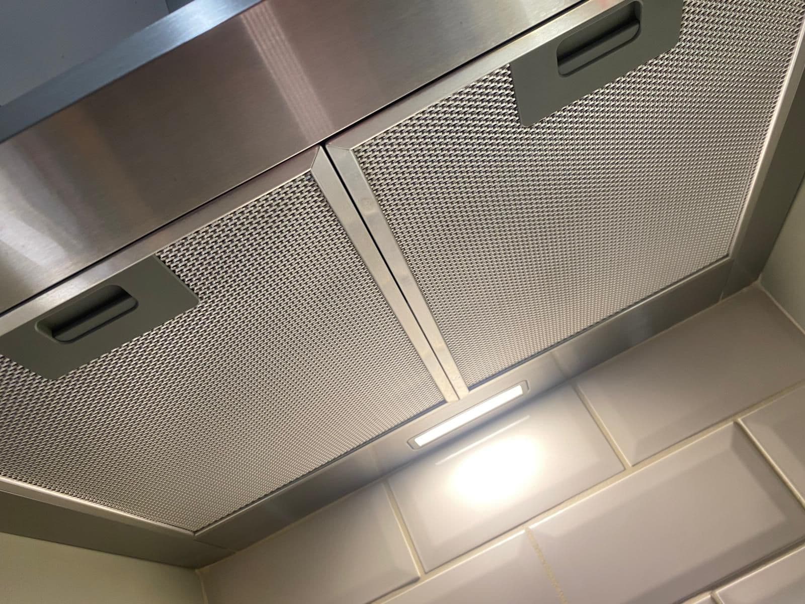 Professional commercial kitchen cleaning detail